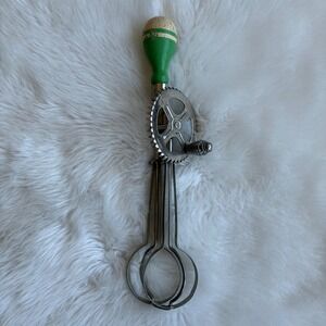 Vintage A&J Hand Crank Egg Beater Green Wood Handle Made in USA Pat Oct 9 1923